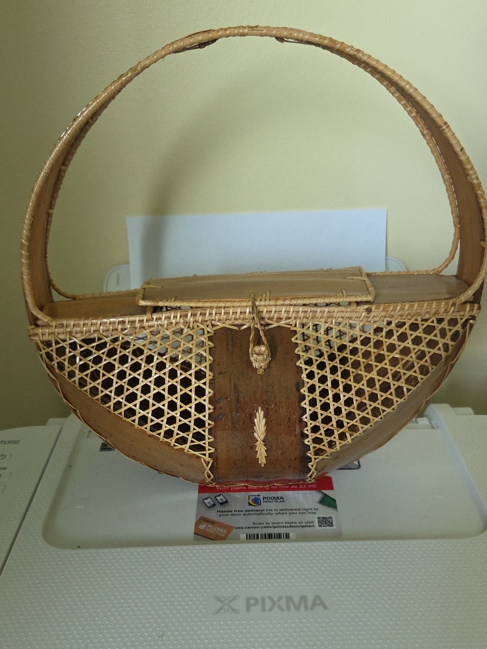 Handwoven Natural Rattan Basket Handbag - Tan